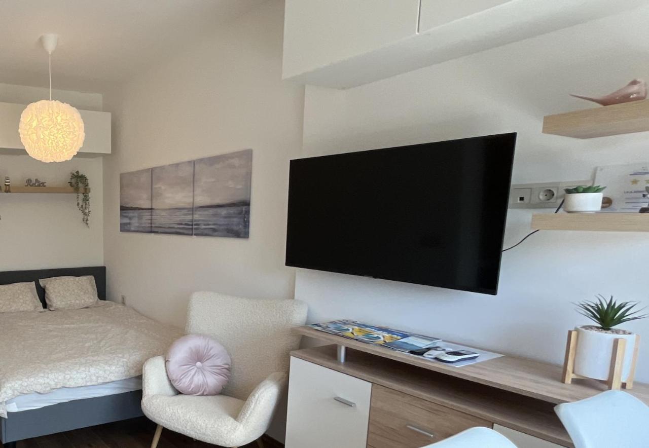Lila Apartment